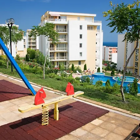 Apartament Deluxe In Crown And Imperial Burgas