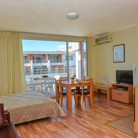 Deluxe In Crown And Imperial Apartament